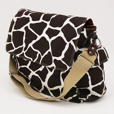 Bolsa de pañales para bebé con estampado de jirafa OiOi Australia unisex marrón/blanco con cambiador Foto 1 de 4