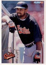 1994 Fleer Baltimore Orioles Baseball Card #2 Harold Baines