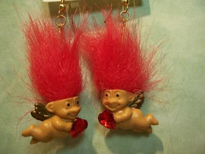 PENDIENTES CUPIDO SAN VALENTÍN - 2" Muñecas Russ Troll - NUEVOS EN PAQUETE - Imagen 1 de 2