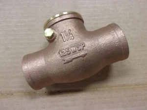 Watts 1 1/4" Brass Swing Flap Check Valve Solder Sweat Fitting 124 Psi WSP Water - Picture 1 of 8