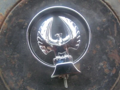 Chrysler Imperial 1964 1965 1966 nuevo emblema delantero Mopar Foto 1 de 4