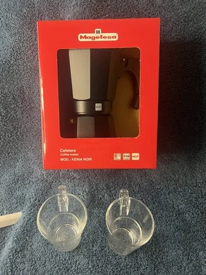 Cafeteira Magefesa Cafetera preta 6 xícaras com 2 xícaras de café expresso NOVA - Imagem 1 de 4