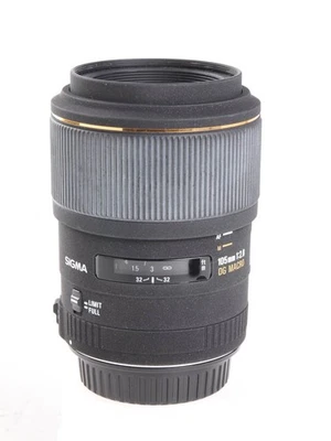 SIGMA 105mm f/2.8 DG MACRO FOR CANON EF-MOUNT - Image 1 of 4
