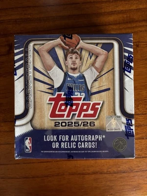 Mega caja de baloncesto de la NBA 2025-26 Topps 16 paquetes/14 tarjetas por paquete - 224 tarjetas Foto 1 de 4