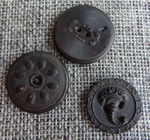 Lot of Antique Vntg Pressed Horn Buttons #563 Cover