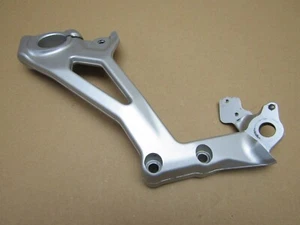 Soporte reposapiés izquierdo Ducati Streetfighter V4S 1100 2020 5.155 mls (12089) - Imagen 1 de 7