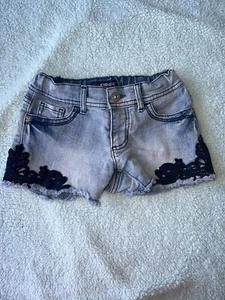 Girl Shorts - Picture 1 of 4
