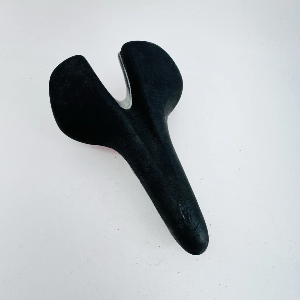 Sillín de asiento de geometría de carrocería especializada vintage corte rojo MTB Stumpjumper A31 Foto 1 de 4