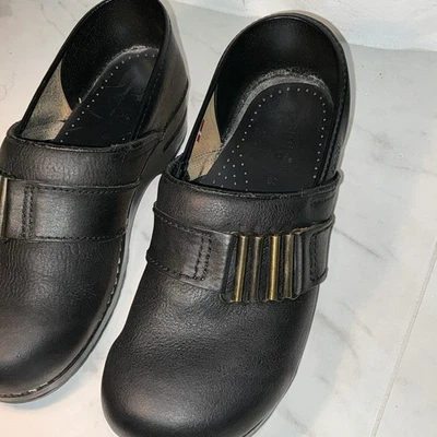 Zapatos de trabajo cómodos sin cordones de cuero negro Sanita para mujer VENTA AL POR MENOR $149 talla 40/9,5 Foto 1 de 4