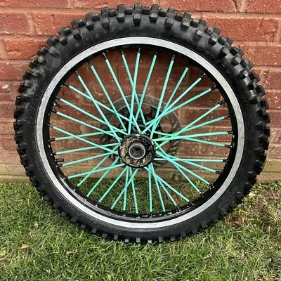 Kawasaki KX125 KX 125 250 500 1988 rueda delantera buje llanta radios completos 41034-117 Foto 1 de 4