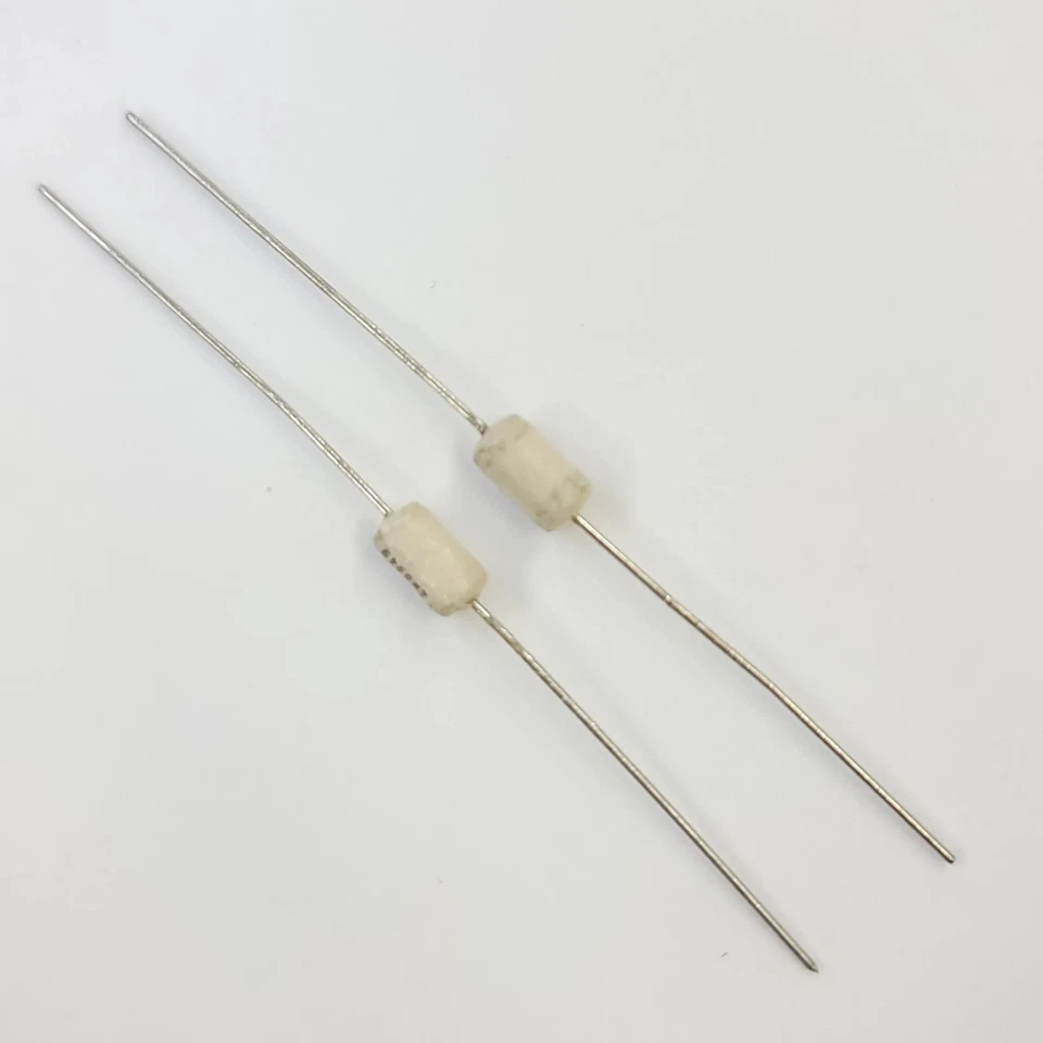 Lote de 2 resistencias de potencia Wirewound Ohmite 93J600 600 ohmios 3-1/4 vatios 3,25 W Foto 1 de 1