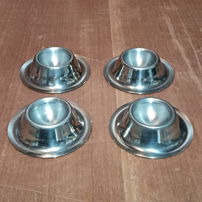Alte Schale aus Edelstahl, 4er Set, runde Form Eierhalter - Bild 1 von 4