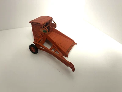 ERTL 1/43 ALLIS CHALMERS ROTO-BALER - Image 1 of 3