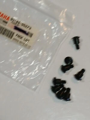 8 PIEZA TORNILLO YAMAHA FZR1000 FZR600 TDM850 YZF750 R6 90149-05273-00 Foto 1 de 4