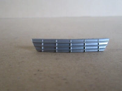 766O Corgi 94635 Cina Griglia In Plastica Per Jaguar XJS 1983 1:20 - Immagine 1 di 4