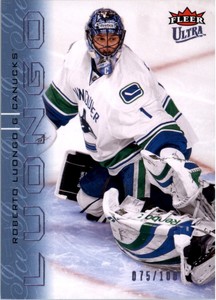 2009-10 Fleer Ultra Roberto Luongo Ice Medallion /100