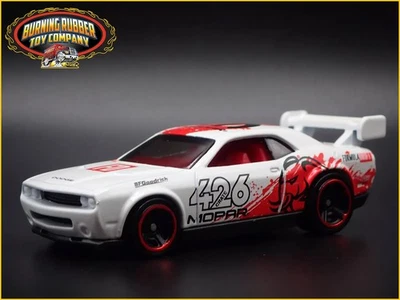 DODGE CHALLENGER Drift Car Bianco 1/64 Scala Diorama Modello Diecast - Immagine 1 di 4