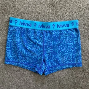 Girls Ivivva Size 14 Compression Shorts Sports Running - Picture 1 of 6