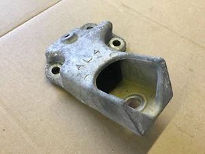 PEUGEOT 206 RIGHT HAND ENGINE MOUNTING BRACKET 9636980080 AL4 - Picture 1 of 5