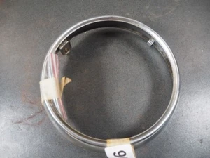 SUZUKI GT250 75 35111-18660 HEADLIGHT LAMP-HEAD RIM 9631 - Imagen 1 de 7