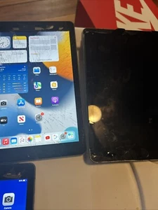 Lot of 4 iPad A1566 A1983 -AS IS f/ repair - Picture 1 of 13