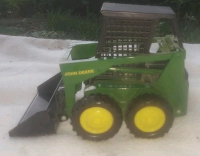 Minicargadora de colección ERTL John Deere 1/16 diecast bobcat Foto 1 de 4