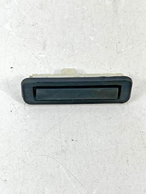 2015-2019 Jeep Renegade Tailgate Release Switch Button OEM - Imagem 1 de 4