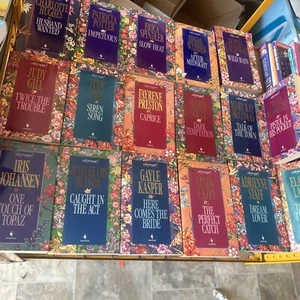 17 Lot BANTAM BOOKS Loveswept Romance Mixed Authors Small Paperback Books - Picture 1 of 4