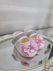 Newborn booties baby girl fancy shoes with bow and crystals - Picture 1 of 7