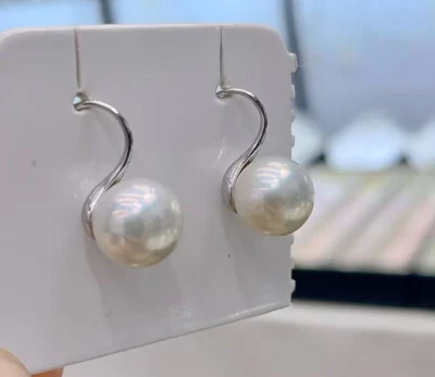 charming  10-11mm south sea round white  pearl stud earring925s(t) - Image 1 of 4