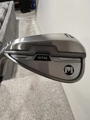 Hierros Maltby STi2 4-PW Flex Regular Dynamic Gold 95 varillas para hombre LH Foto 1 de 4