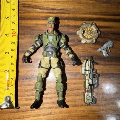 Фигурка McFarlane Halo 3 Sergeant Avery Johnson со спартанским лазерным пистолетом в комплекте - Изображение 1 из 2