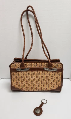 Bolso de mano de tela de tapiz tejido floral Bueno con detalles de metal plateado con llavero Foto 1 de 4