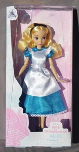ALICE in Wonderland poupée classique robe bleue DISNEY STORE neuve boite NRFB - Photo 1/2