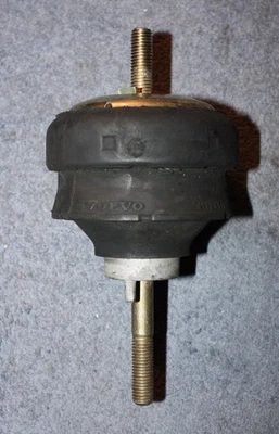 Volvo 440 480 original Automatik Getriebe Halterung Lager  transmission pad NOS - Image 1 of 4