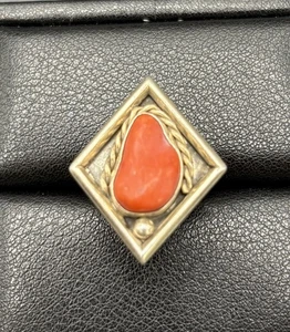 Vintage Sterling Silver Genuine Coral Ring Size 6.25 Tested W29 - Picture 1 of 9