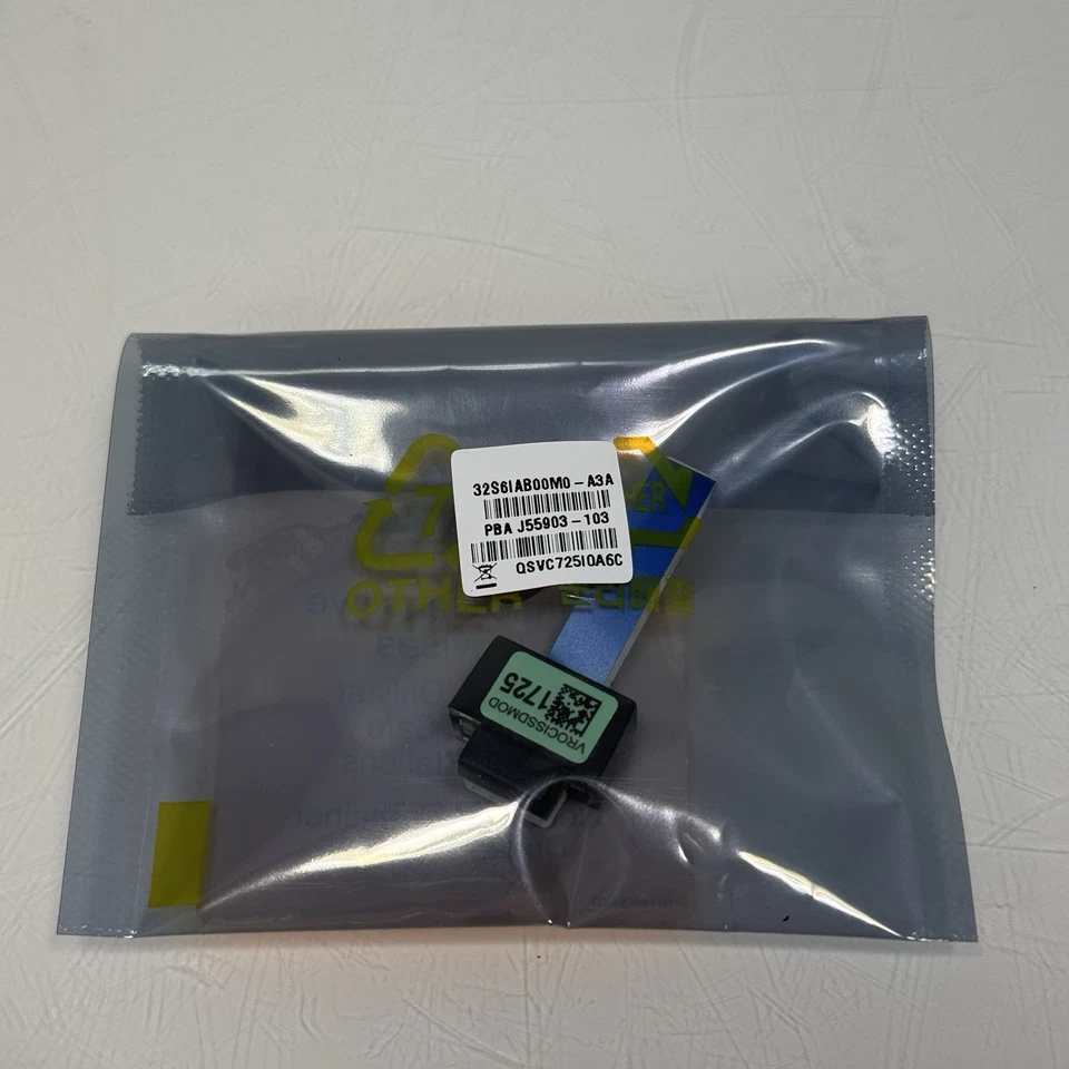 Intel VROCISSDMOD Virtual RAID0, 1, 10, 5 UPGRADE Key NVMe SSD Light Green NEW - Image 1 of 4