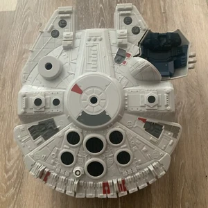 2011 Hasbro Star Wars Millennium Falcon 12" Hasbro Europe Vtg Spaceship - Picture 1 of 6