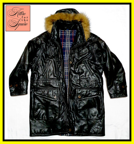 Magnifico parka Burberry's in pelle nera. Ottima qualità. Ottime condizioni