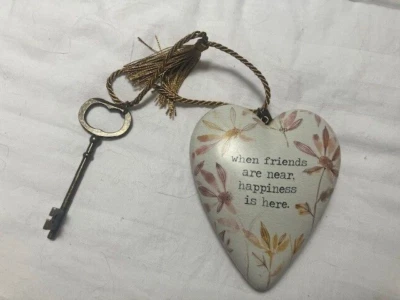 Demdaco Art Heart "When friends are near, happiness is here " with Key - Image 1 of 2