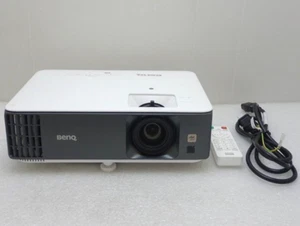 BenQ TK700 Short Throw Gaming Projector Console 4K HDR con cavo di controllo ... - Foto 1 di 6
