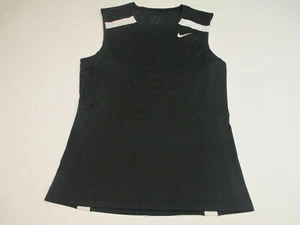 Camisa de entrenamiento Nike Dri-Fit para niños grande negra con detalles blancos sin mangas con logotipo. - Imagen 1 de 5