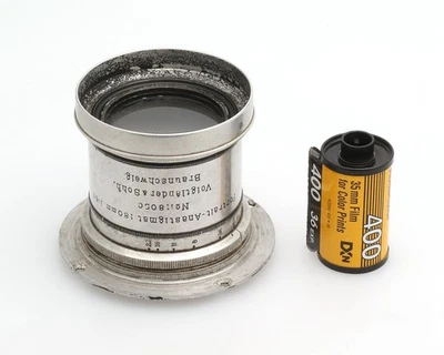 Voigtländer & Sohn Braunschweig Portrait Anastigmat 180 mm 1:4.5 No.118056 - Image 1 of 4