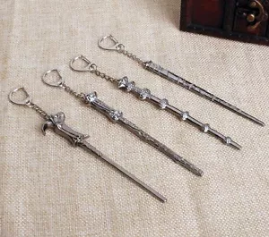 Novedad llavero Keyrings Varitas mágicas de Harry Potter varios modelos - Imagen 1 de 3