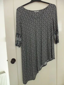 GEORGE Ladies Waterfall Long Tunic Top Size 12 3/4 Sleeve Hardly Worn BlackCream - Picture 1 of 8