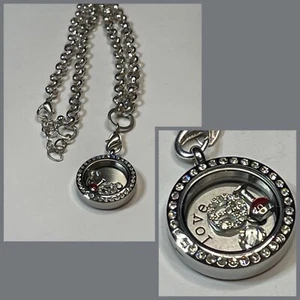 Origami Owl medium Silver hinged locket w chain and charms - Picture 1 of 8