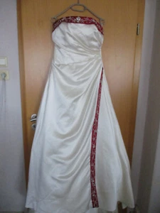 Brautkleid mit Schleppe Gr. 42 - Bild 1 von 7