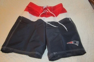 Preowned Men's Size M New England Patriots Swim Trunks TEAM APPAREL - Image 1 of 4