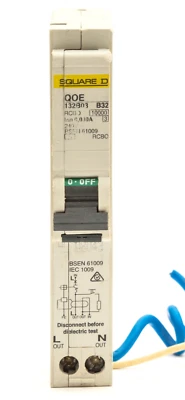 SQUARE D QOE132B03 32A RCBO B32 SQ-D QOE PLUG IN 10KA 30MA B CURVE VAT INC - Image 1 of 4