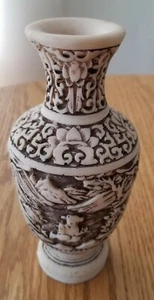 Jarrón tallado SASA Recanati diseños vintage hecho en Italia. Con personas y diseños - Imagen 1 de 3